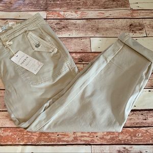 NWT Torrid Crop Pants